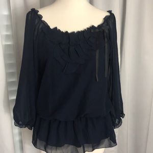 Navy blue classy blouse. A little stretch to style